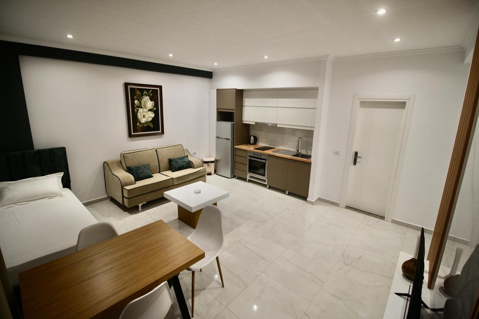 Sela Apartments Sarandë Exterior foto